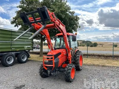 Traktor Kubota L1501 (2019) mit Frontlader LA854 (2018) – kavel bij Blinto, Tühr
