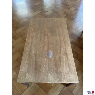 Couchtisch – kavel bij Justiz-Auktion, Brühl