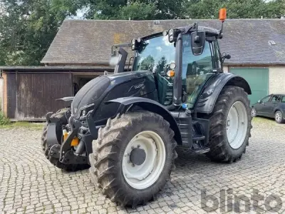 Traktor Valtra N174S (2024) – kavel bij Blinto, Lößnitz