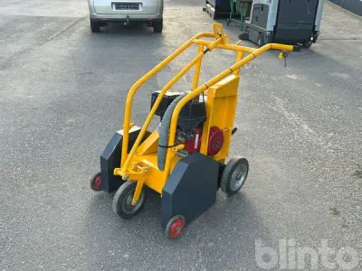 Bitumenschneider Böcker FS—11 – kavel bij Blinto, Kalkar