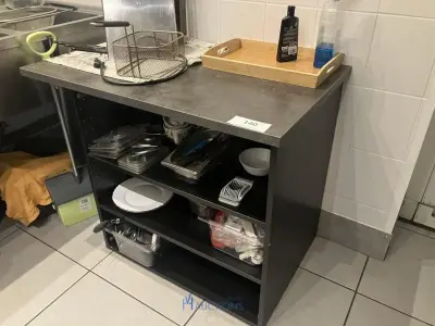 2 formica kasten met horeca-inhoud – kavel bij VH Auctions, Belgium