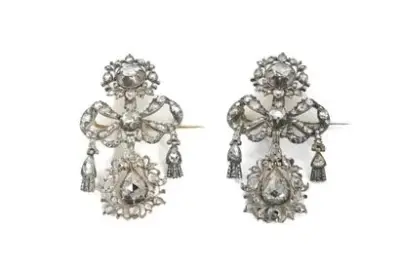 Travail du XIXe siècle Paire de broches à décor de – kavel bij Galerie Moderne, Elsene (Brussel)