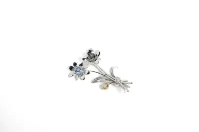 Broche "fleurs" en or blanc 18k (750°/°°) sertie de – kavel bij Galerie Moderne, Elsene (Brussel)