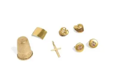 Lot de divers objets en or jaune 18k (750°/°°) et brillants Poids brut: 13,4… – kavel bij Galerie Moderne, Elsene (Brussel)