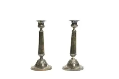 Travail du XIXe siècle Paire de bougeoirs en argent Poinçon Montanari in Ravenna Hauteur… – kavel bij Galerie Moderne, Elsene (Brussel)