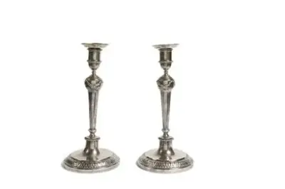 Travail du XVIIIe siècle Paire de bougeoirs en argent d'époque Louis XVI Poinçons de… – kavel bij Galerie Moderne, Elsene (Brussel)