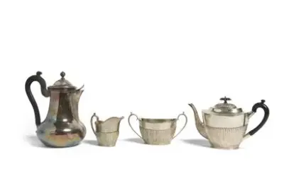 Travail anglais du début du XXe siècle et divers Service à café en argent… – kavel bij Galerie Moderne, Elsene (Brussel)