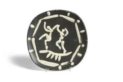Pablo PICASSO (1881-1973) Deux danseurs, 1956 Plat en faïence de Madoura Tampon au dos… – kavel bij Galerie Moderne, Elsene (Brussel)