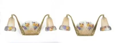 Travail vers 1930, de style Art Déco Paire d'appliques en bronze et verre moulé… – kavel bij Galerie Moderne, Elsene (Brussel)