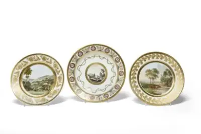 Travail français du XIXe siècle Lot de trois assiettes – kavel bij Galerie Moderne, Elsene (Brussel)