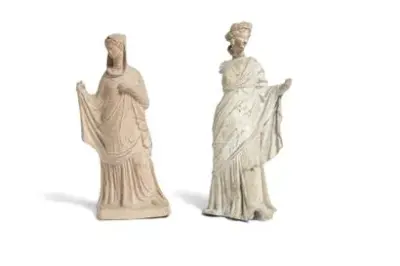 Grèce, époque hellénistique et moderne Lot de deux Tanagras en terre cuite, l'une antique… – kavel bij Galerie Moderne, Elsene (Brussel)