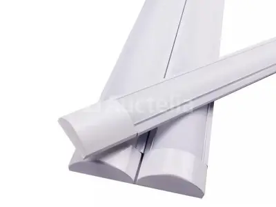2 LED lampen 120 cm 36W – kavel bij Auctelia, Aye
