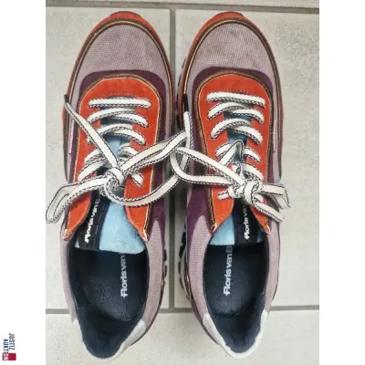 NEU Sneaker Gr.37 Floris van Bommel – kavel bij Justiz-Auktion
