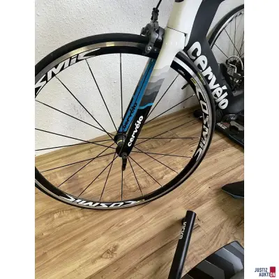 Rennrad cervélo P3 mit Direktantriebtrainer – kavel bij Justiz-Auktion