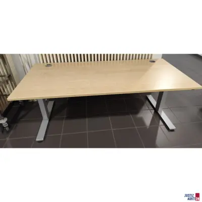 Schreibtisch – kavel bij Justiz-Auktion, Recklinghausen