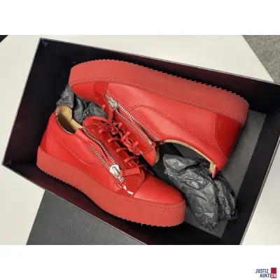 Sneaker von Guiseppe Zanotti – kavel bij Justiz-Auktion, Hannover