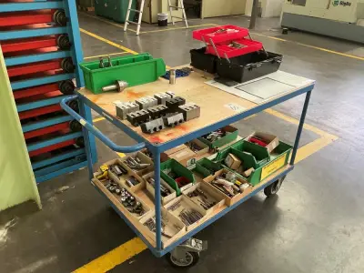 Various lathe tooling – kavel bij Dome Auctions, Viernheim