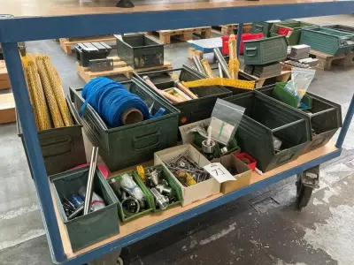 Various machine tooling and equipment – kavel bij Dome Auctions, Viernheim