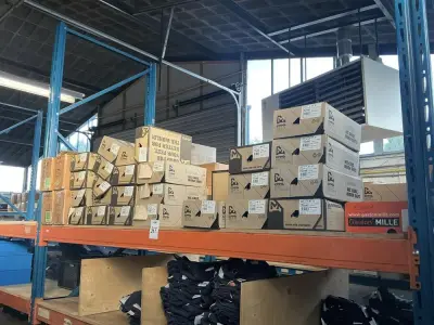Partij werkschoenen – kavel bij Dome Auctions, Rotterdam