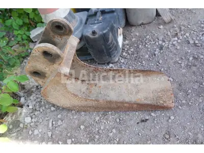 Bucket – kavel bij Auctelia, La Louvière