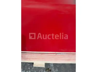 16 x MDF houtpanelen (rood) 18mm 2800mmx2070mm – kavel bij Auctelia, Éghezée