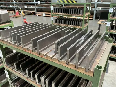 LVD Press brake dies – kavel bij Dome Auctions, Höhenkirchen-Siegertsbrunn