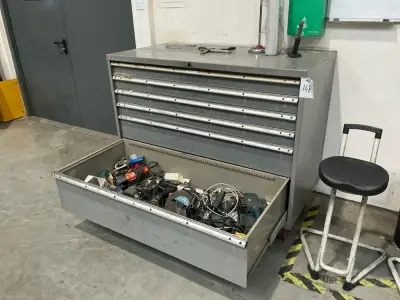 Various workshop inventory – kavel bij Dome Auctions, Höhenkirchen-Siegertsbrunn