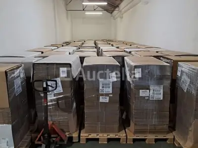 24.000 kartonnen dozen L362 x W246 x H296 – kavel bij Auctelia, Namur