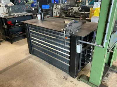 Werkbank met lades – kavel bij Dome Auctions, Dinteloord