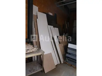 Set panelen en houtrestjes – kavel bij Auctelia, Havelange