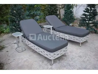 Ligbeddenset - 2 x 1 persoons ligbed met 2 bijzettafels – kavel bij Auctelia, Tholen