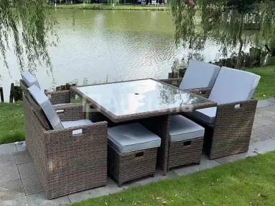 Diningset 9-delig Dark brown wicker / witte kussens – kavel bij Auctelia, Tholen