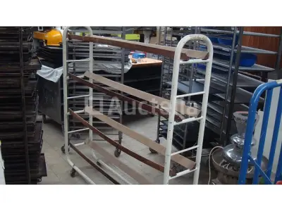 Bakkerij - brooddisplay – kavel bij Auctelia, Soignies