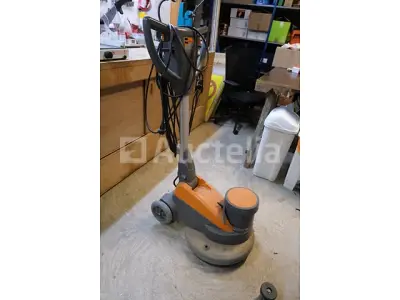 Taski Ergodisc 400 vloerschrobmachine – kavel bij Auctelia, Ottignies-Louvain-la-Neuve