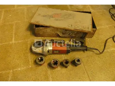 Ridgid 600 elektrische matrijs – kavel bij Auctelia, Rhode-Saint-Genèse