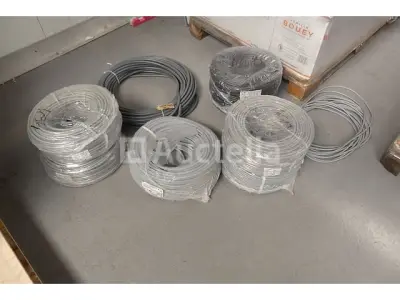 Elektrische kabels – kavel bij Auctelia, Braine-l'Alleud
