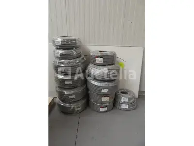 Lege elektrische kanalen – kavel bij Auctelia, Braine-l'Alleud