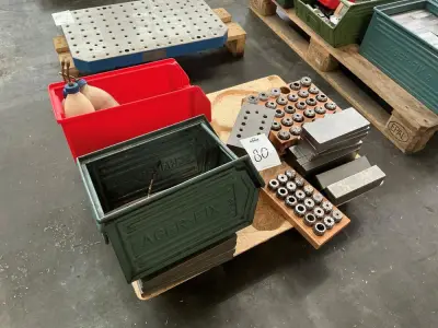 Various clamping equipment – kavel bij Dome Auctions, Viernheim