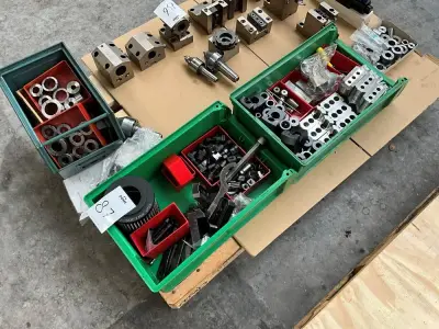 Various lathe tooling and equipment – kavel bij Dome Auctions, Viernheim