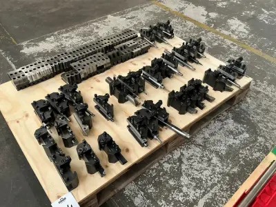 Tool holders (31x) – kavel bij Dome Auctions, Viernheim
