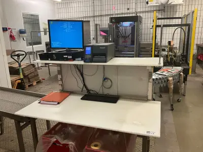Computer workstation with desk – kavel bij Dome Auctions, Kingersheim