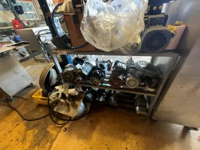 Electric Motors (set) – kavel bij Dome Auctions, Kingersheim
