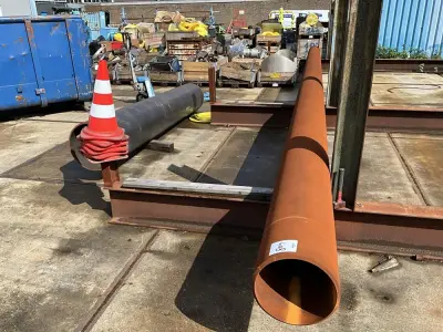 stalen buis (2x) – kavel bij Dome Auctions, Rotterdam