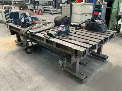 Welding table – kavel bij Dome Auctions, Höhenkirchen-Siegertsbrunn