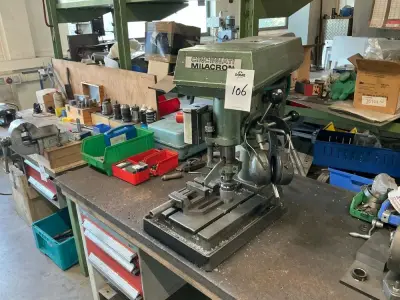 Cincinnati Milacron PT12 Bench drill – kavel bij Dome Auctions, Höhenkirchen-Siegertsbrunn