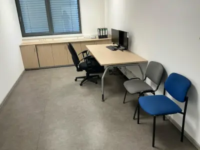Various office inventory – kavel bij Dome Auctions, Höhenkirchen-Siegertsbrunn