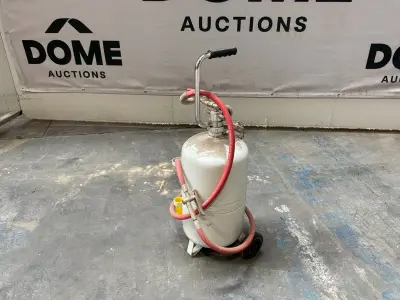 RAASM 33024 Mobiele pneumatische olieverdeler – kavel bij Dome Auctions, Depot Deinze