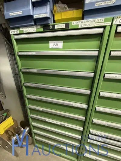 Partij diverse toestelonderdelen – kavel bij VH Auctions, Belgium