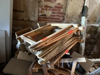 Holz-Unterstellböcke – kavel bij IVG, Westerstede