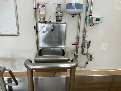 Stainless Steel Hand Wash Basin – kavel bij Dome Auctions, Kingersheim